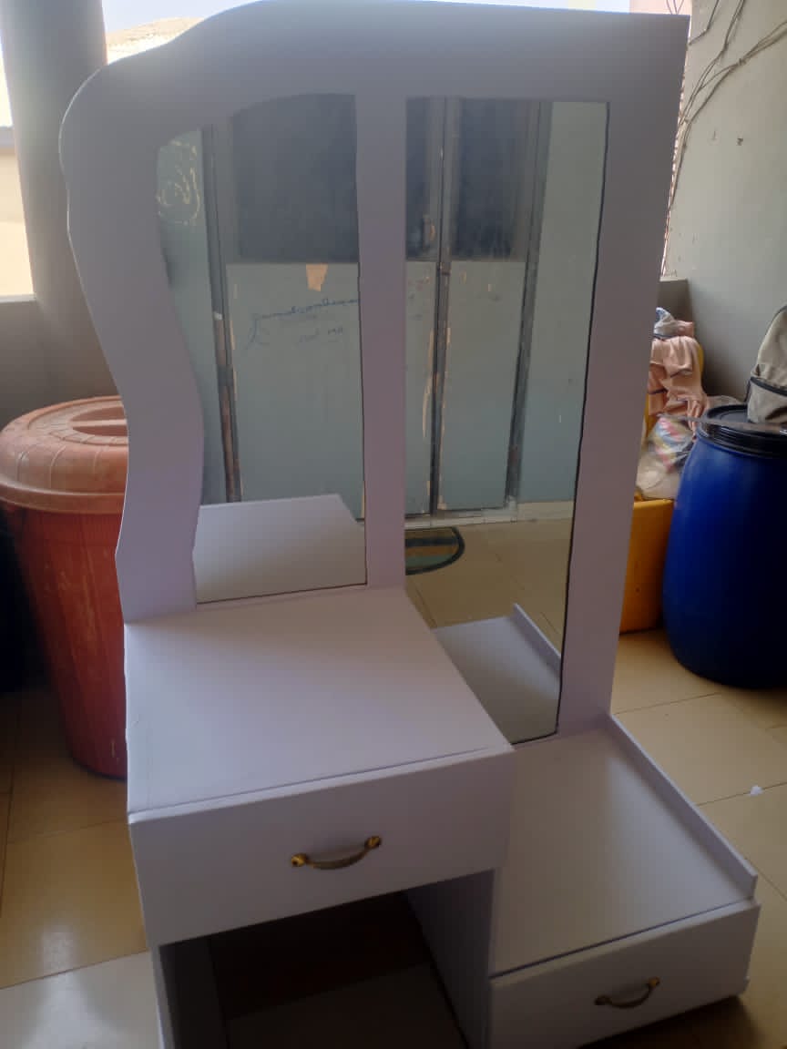  Dressing Tables